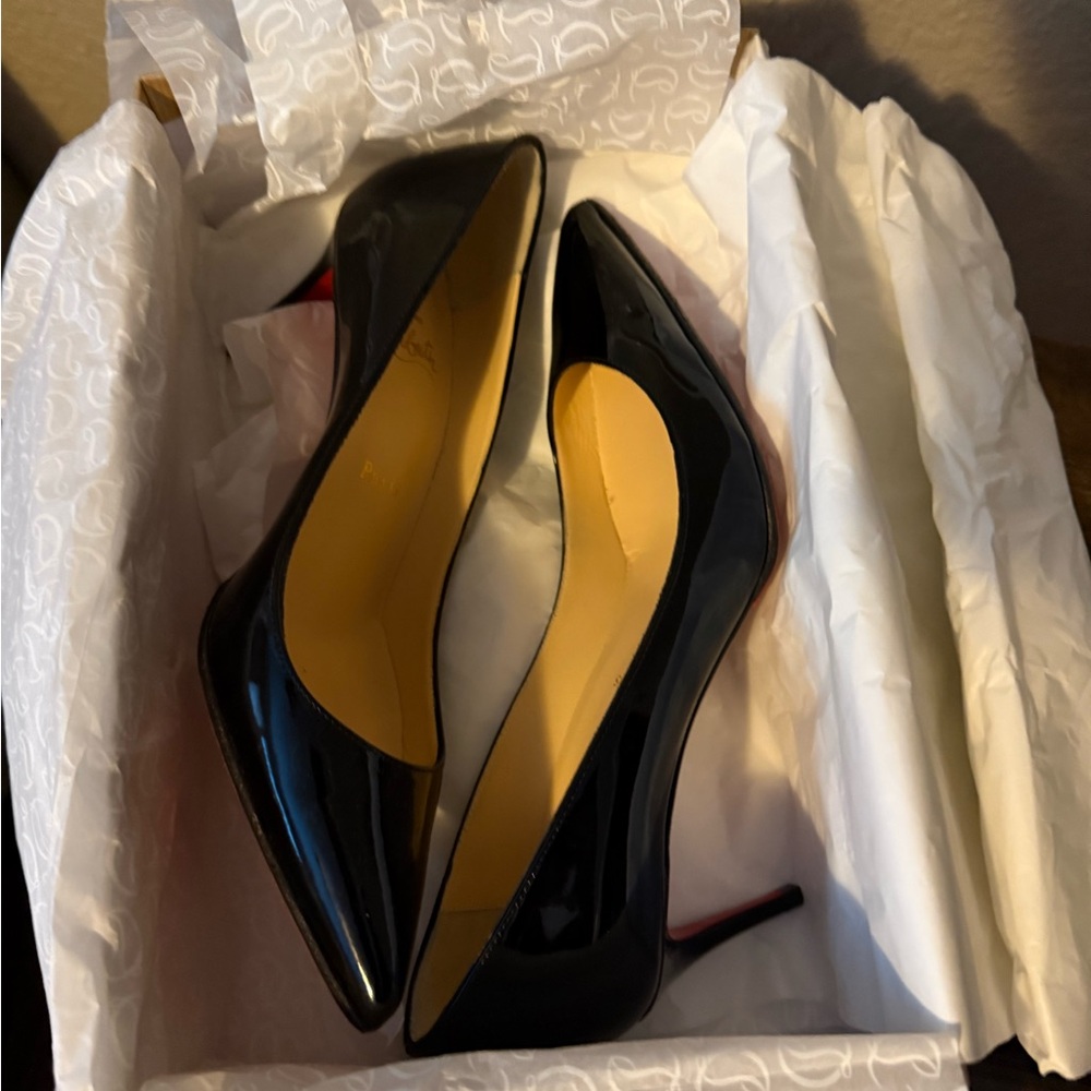 Christian Louboutin Black Patent Leather Pointed Toe Pumps with Red Soles - Picture 2 of 13